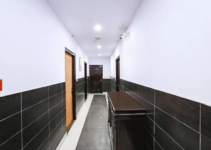 Hotel Indira Palace
