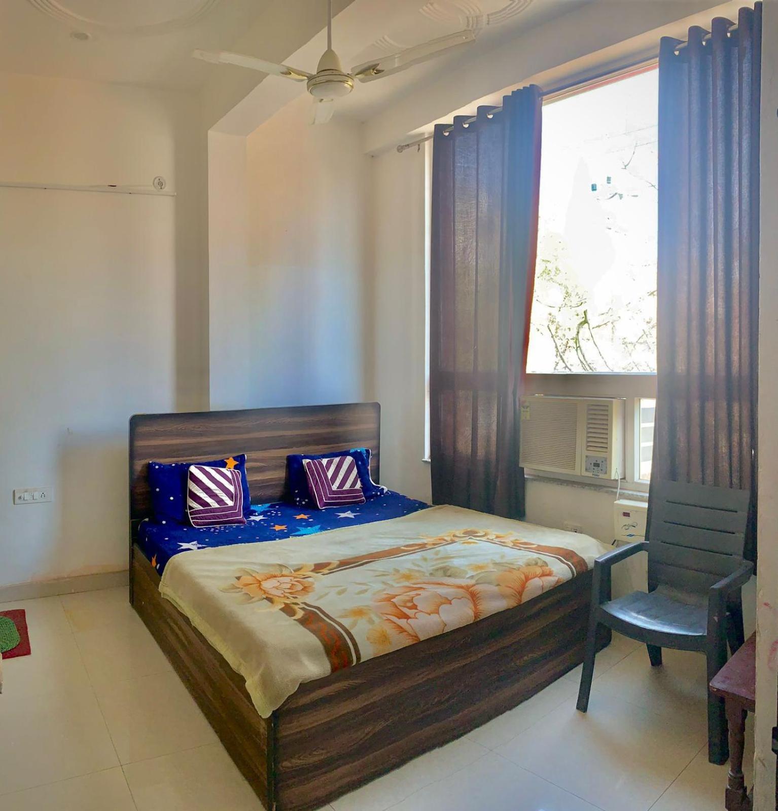 Hotel Indira Palace