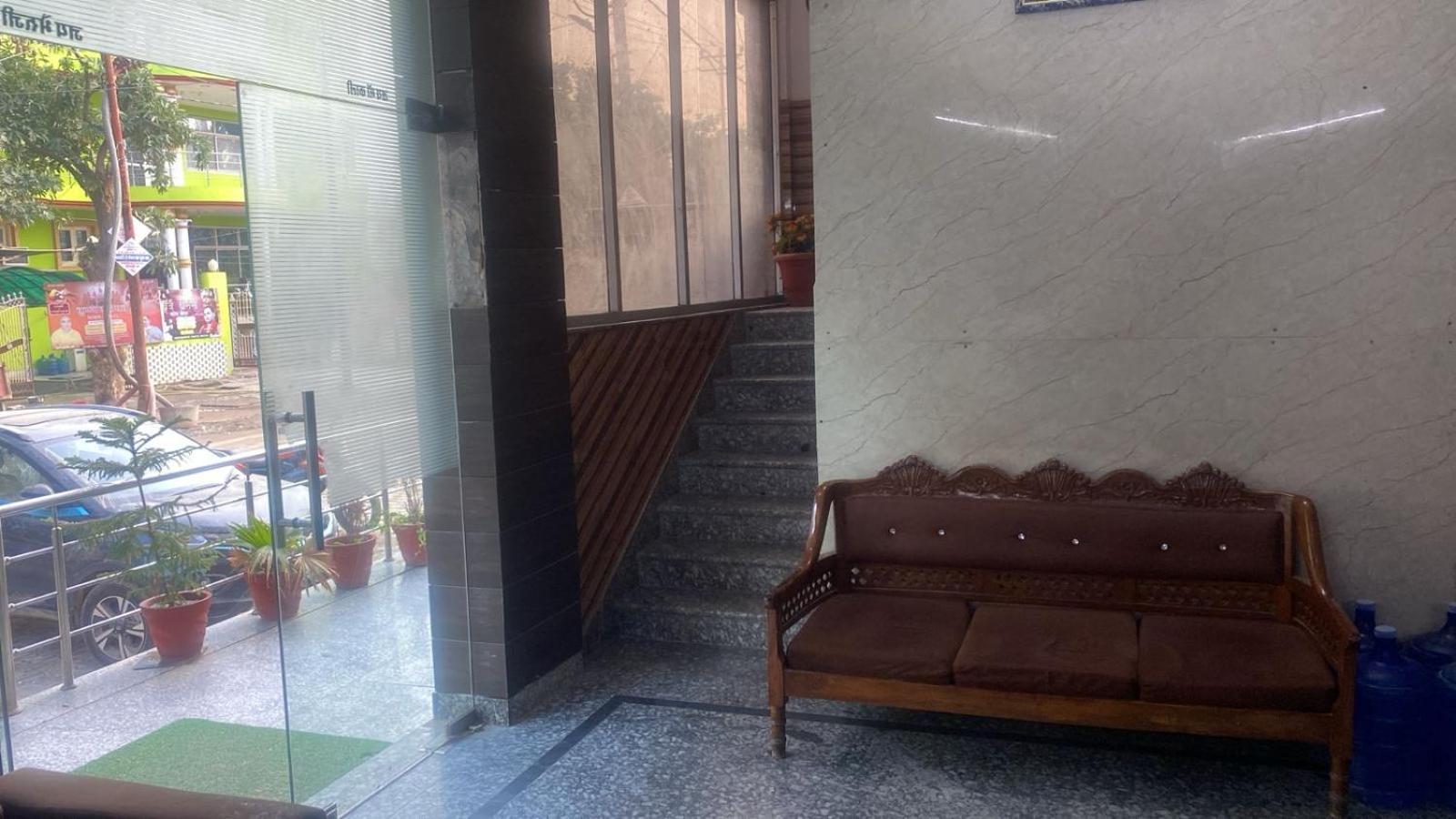 Hotel Indira Palace Vrindavan